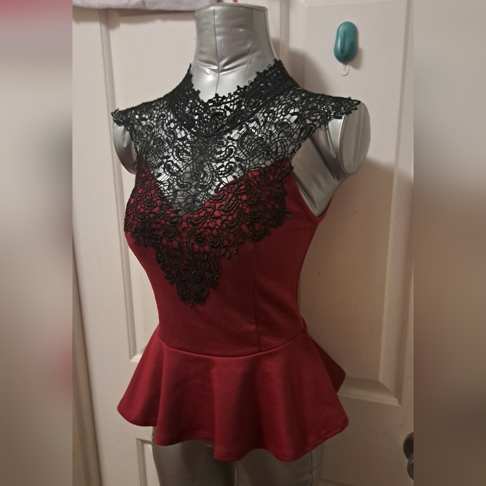 Charlotte Russe Blood Red & Black Lace Top Sz S - Picture 4 of 11